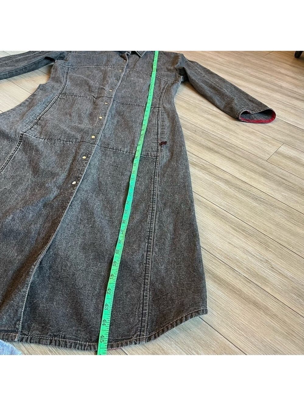 Midi Denim Shirt Dress Faded Black Jean Dress Red Trim Snap ButtonsTRISTAN Small - Picture 15 of 16